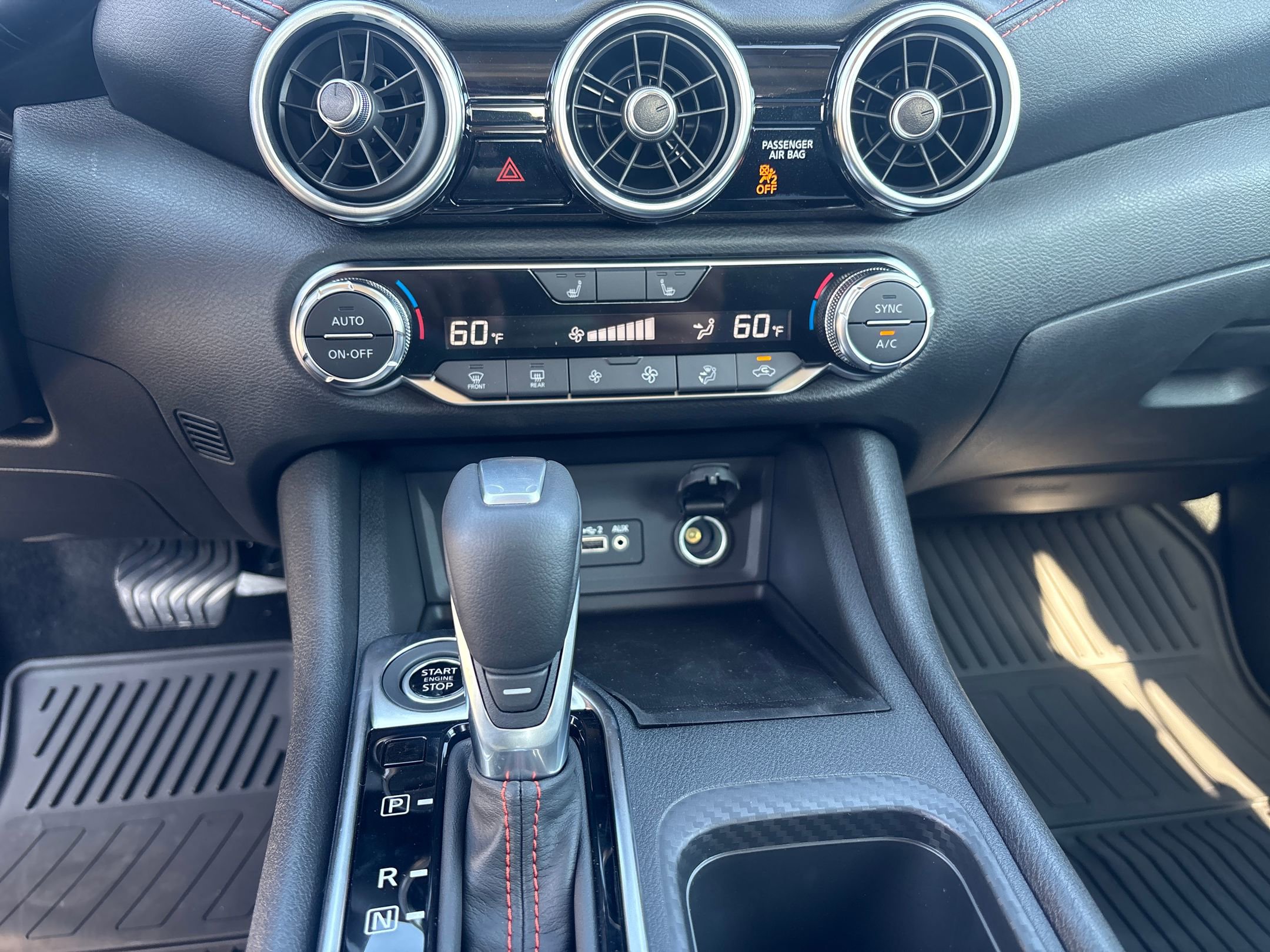 2025 Nissan Sentra SR photo 26