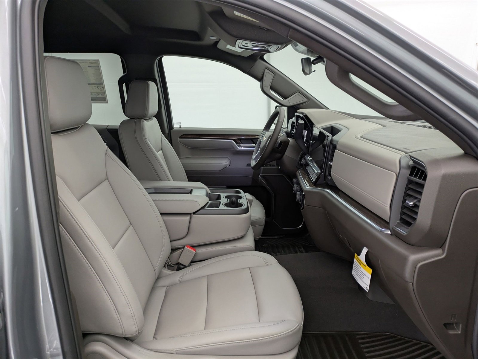 2025 Chevrolet Silverado 1500 LT photo 19
