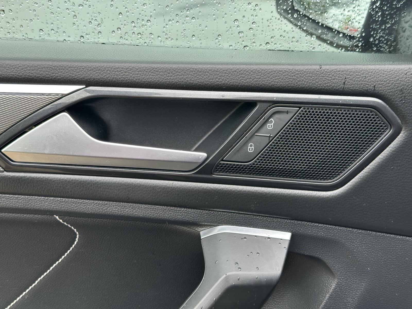 2022 Volkswagen Tiguan SE R-Line Black photo 14