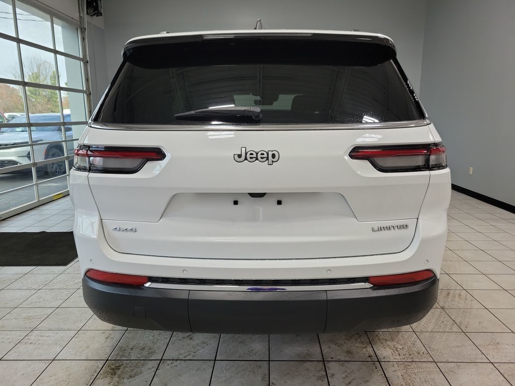 2025 Jeep Grand Cherokee Limited photo 4