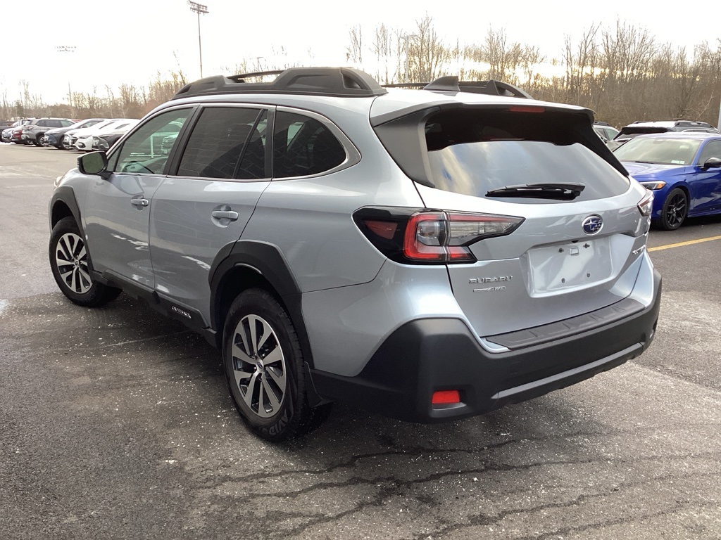 2025 Subaru Outback Premium photo 4