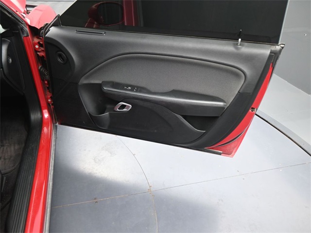 2016 Dodge Challenger SXT Plus photo 11