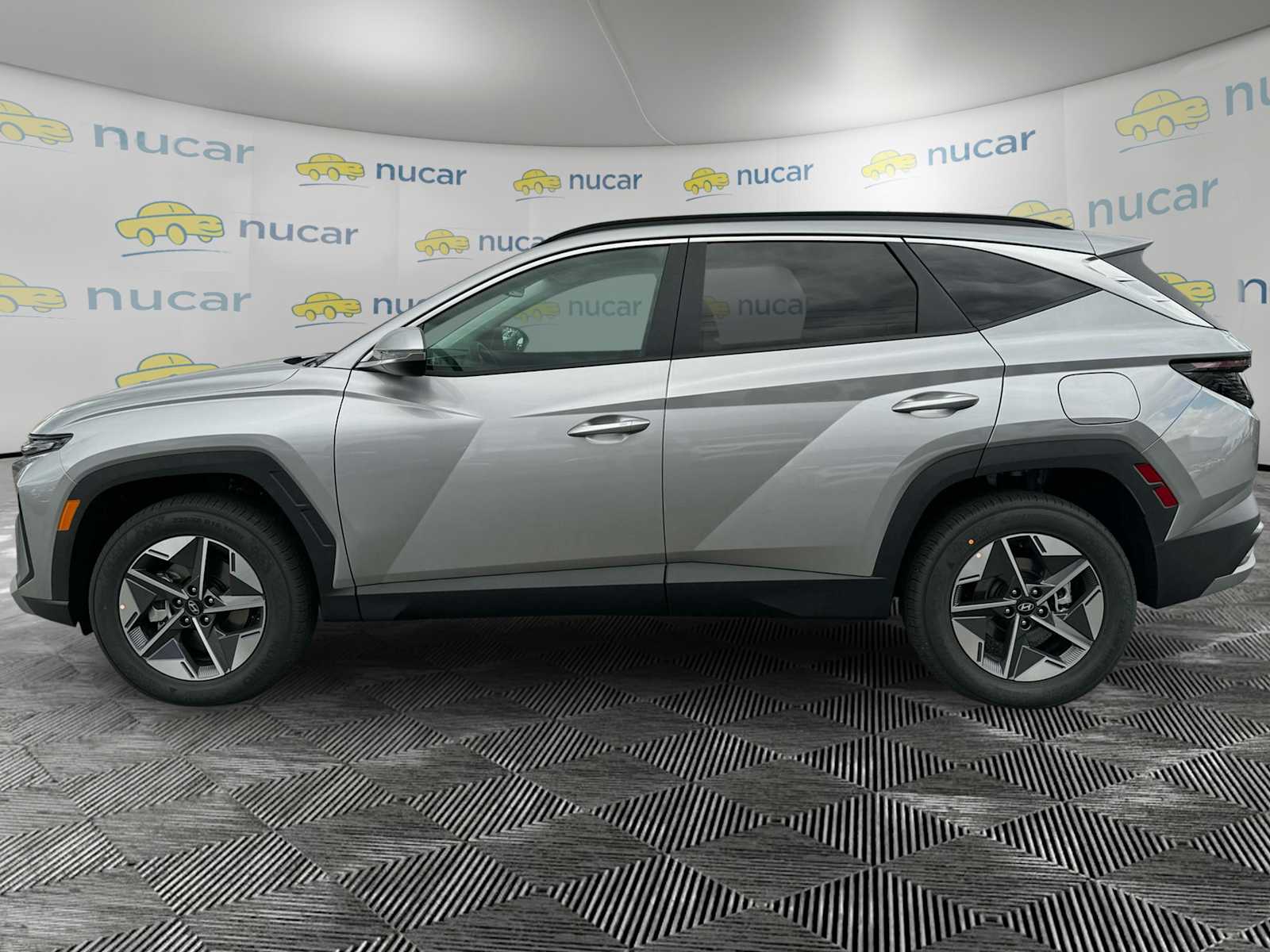 2025 Hyundai Tucson SEL Convenience photo 3