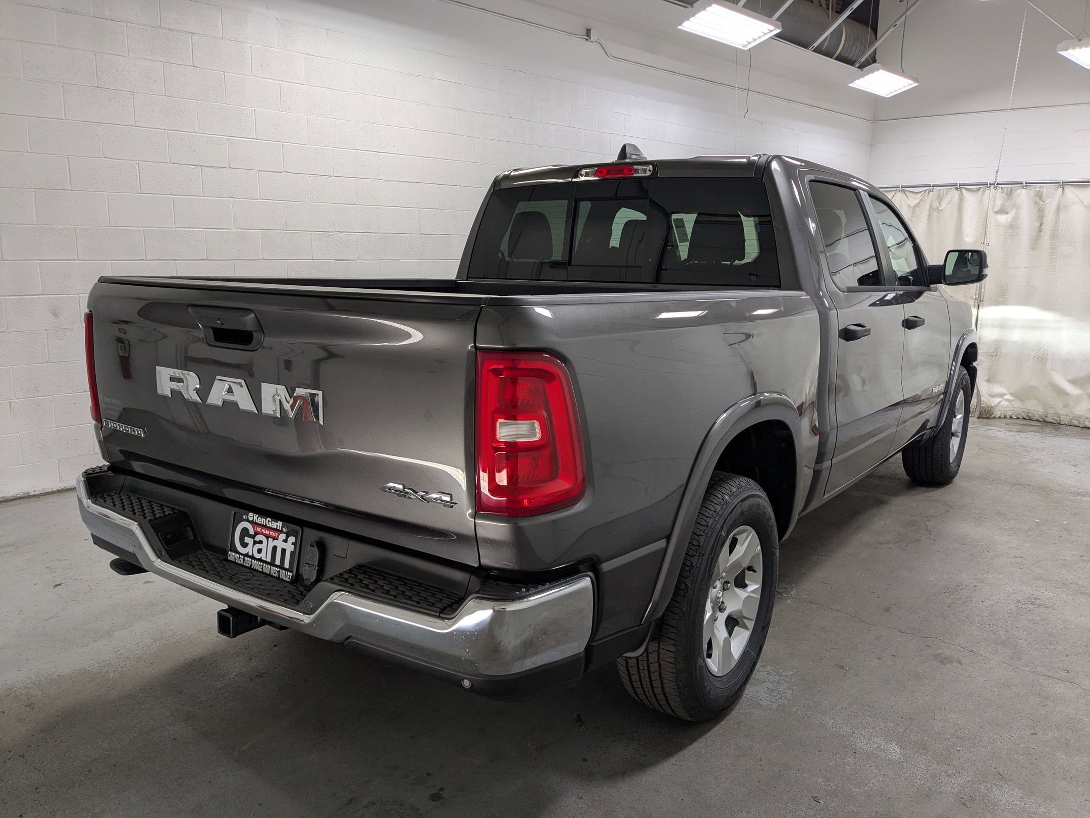 2025 Ram 1500 Big Horn photo 3