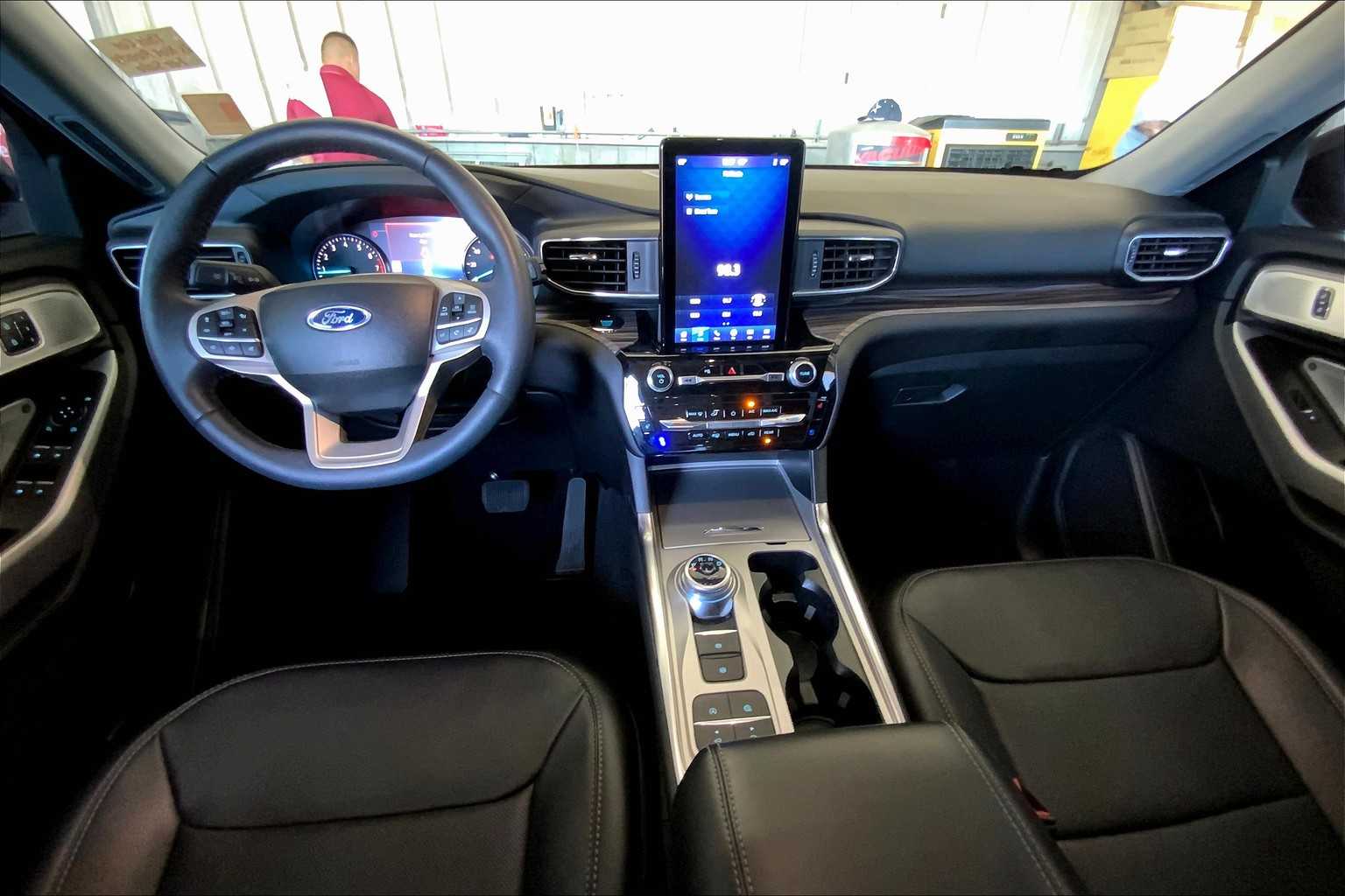 2023 Ford Explorer Limited photo 14