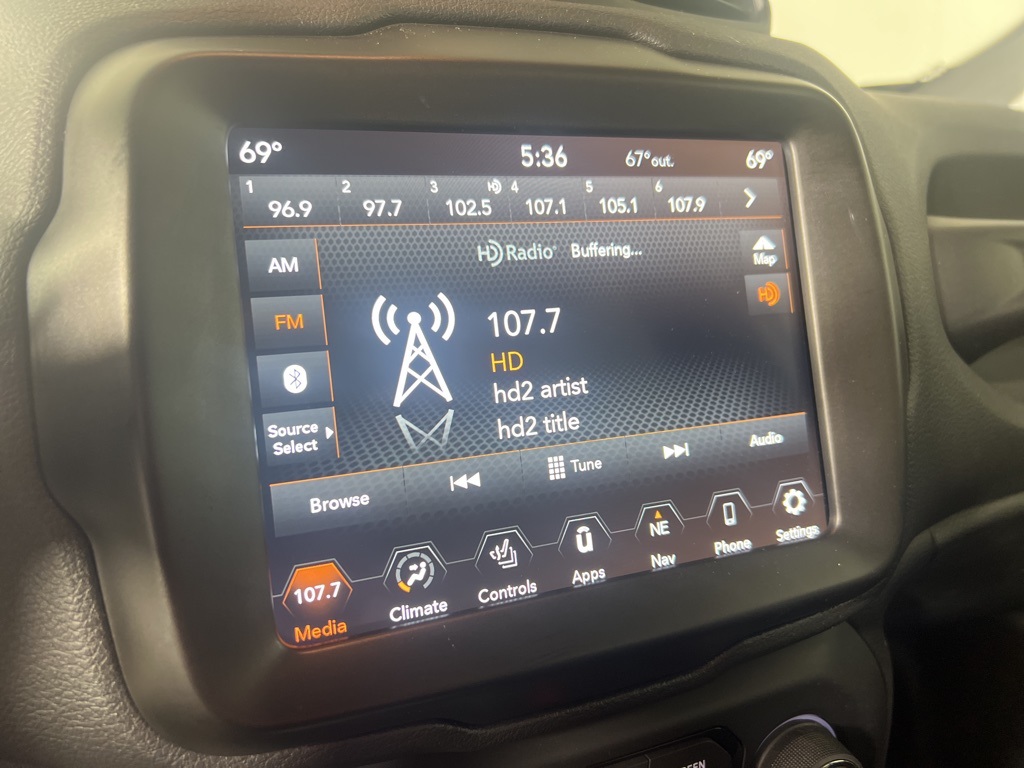2022 Jeep Renegade Limited photo 24