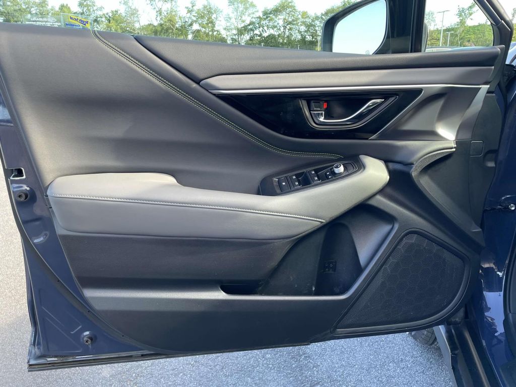 2023 Subaru Outback Onyx Edition XT photo 6