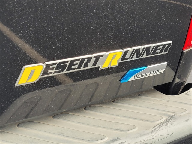 2018 Nissan Frontier Desert Runner photo 5