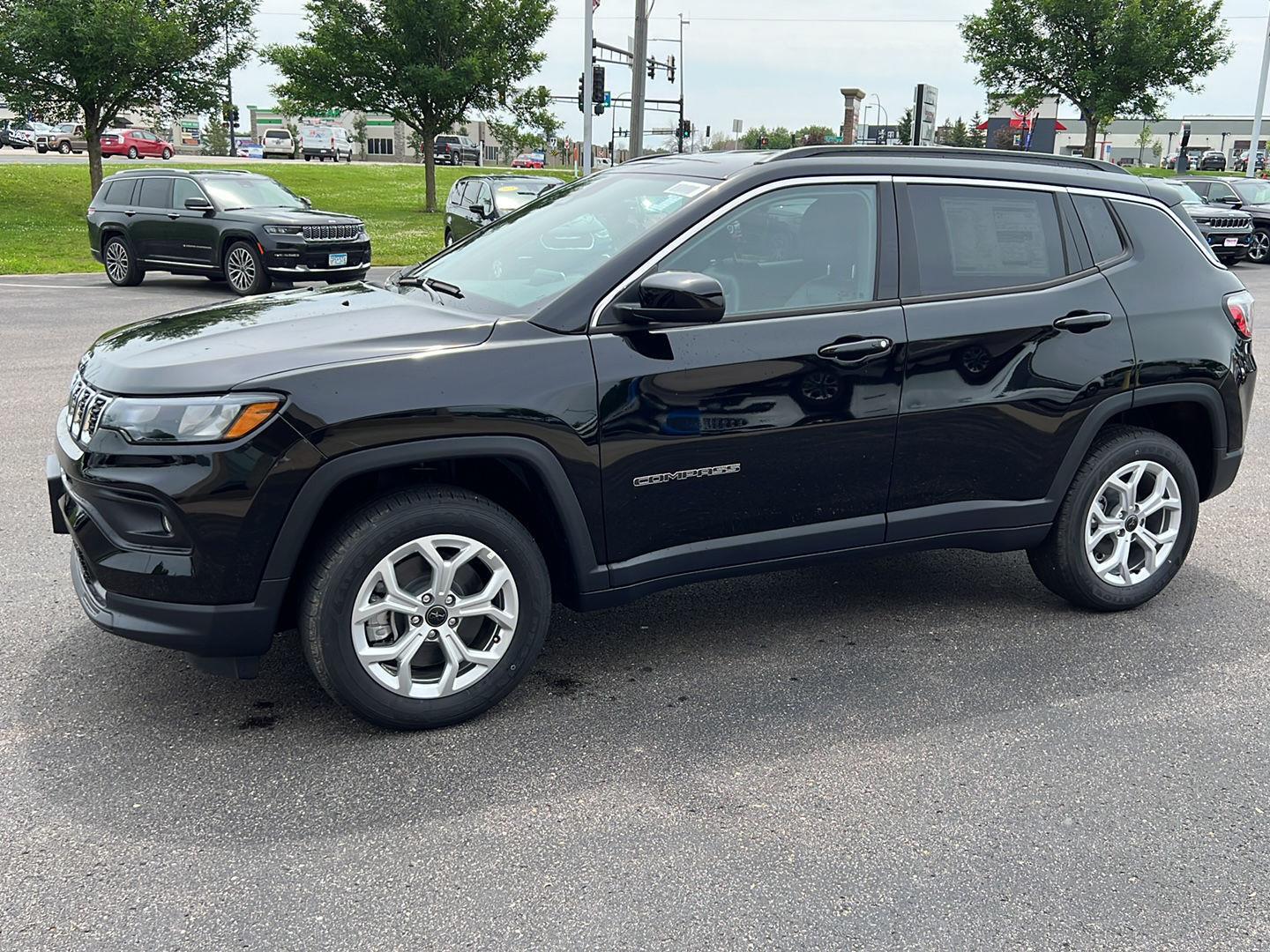 2025 Jeep Compass Latitude's photo
