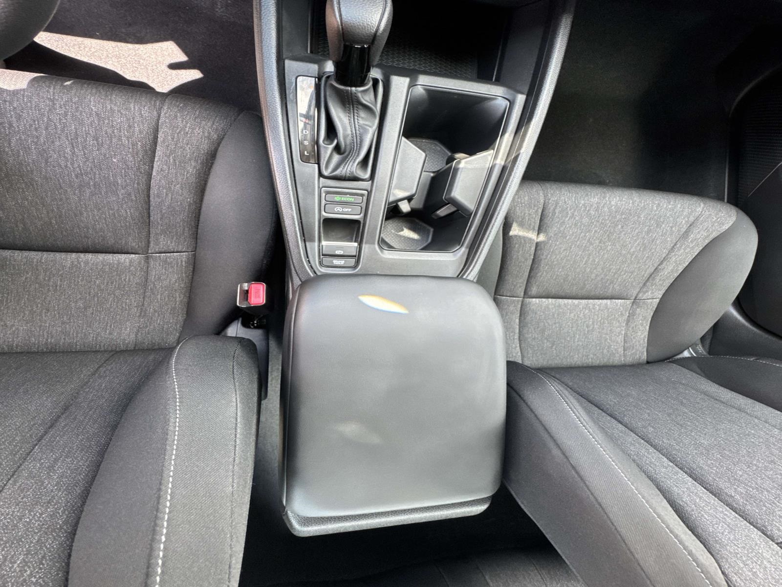 2025 Honda Accord LX photo 19