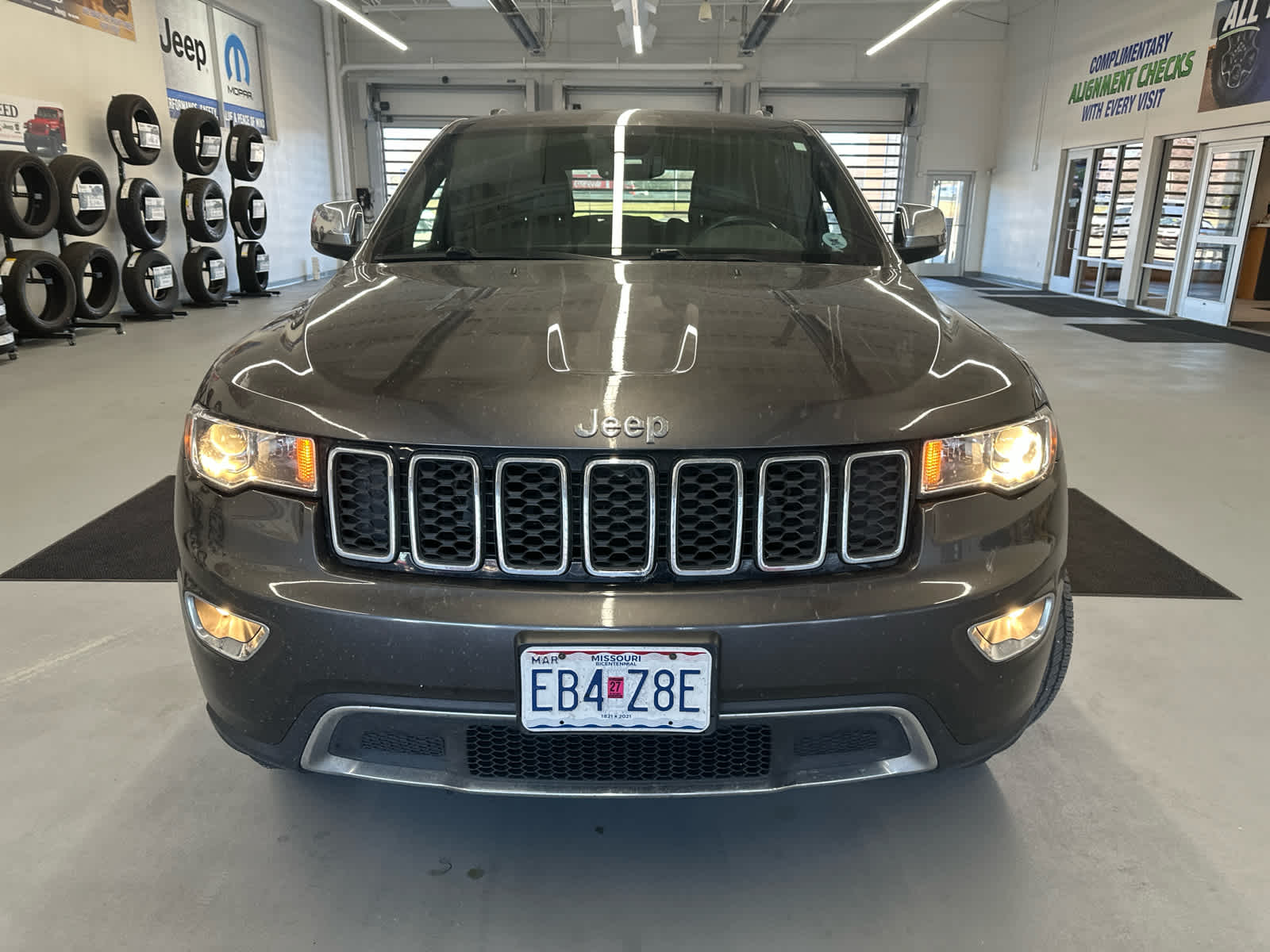 Used 2019 Jeep Grand Cherokee Limited with VIN 1C4RJFBT2KC710940 for sale in Shawnee, KS