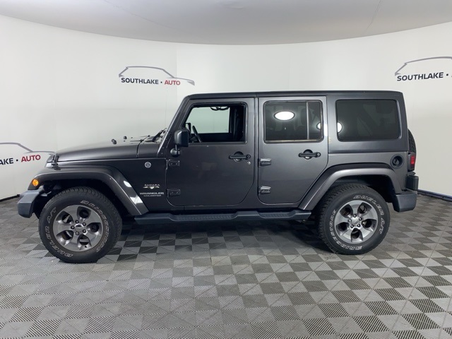 2017 Jeep Wrangler Unlimited Sahara photo 5