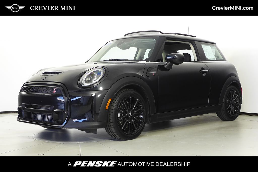 2023 MINI 3 Door S's photo