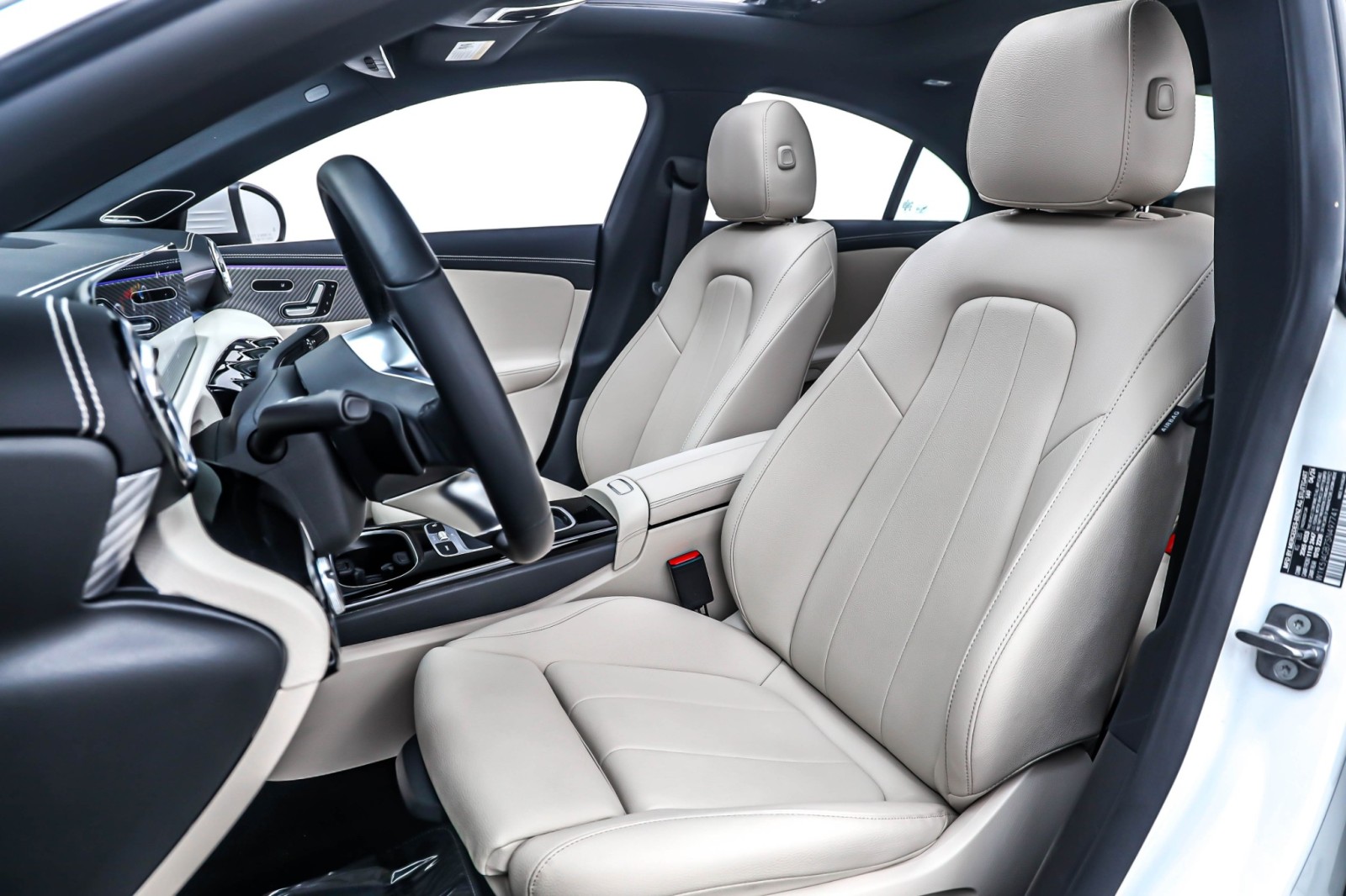 2025 Mercedes Benz CLA 250 photo 17