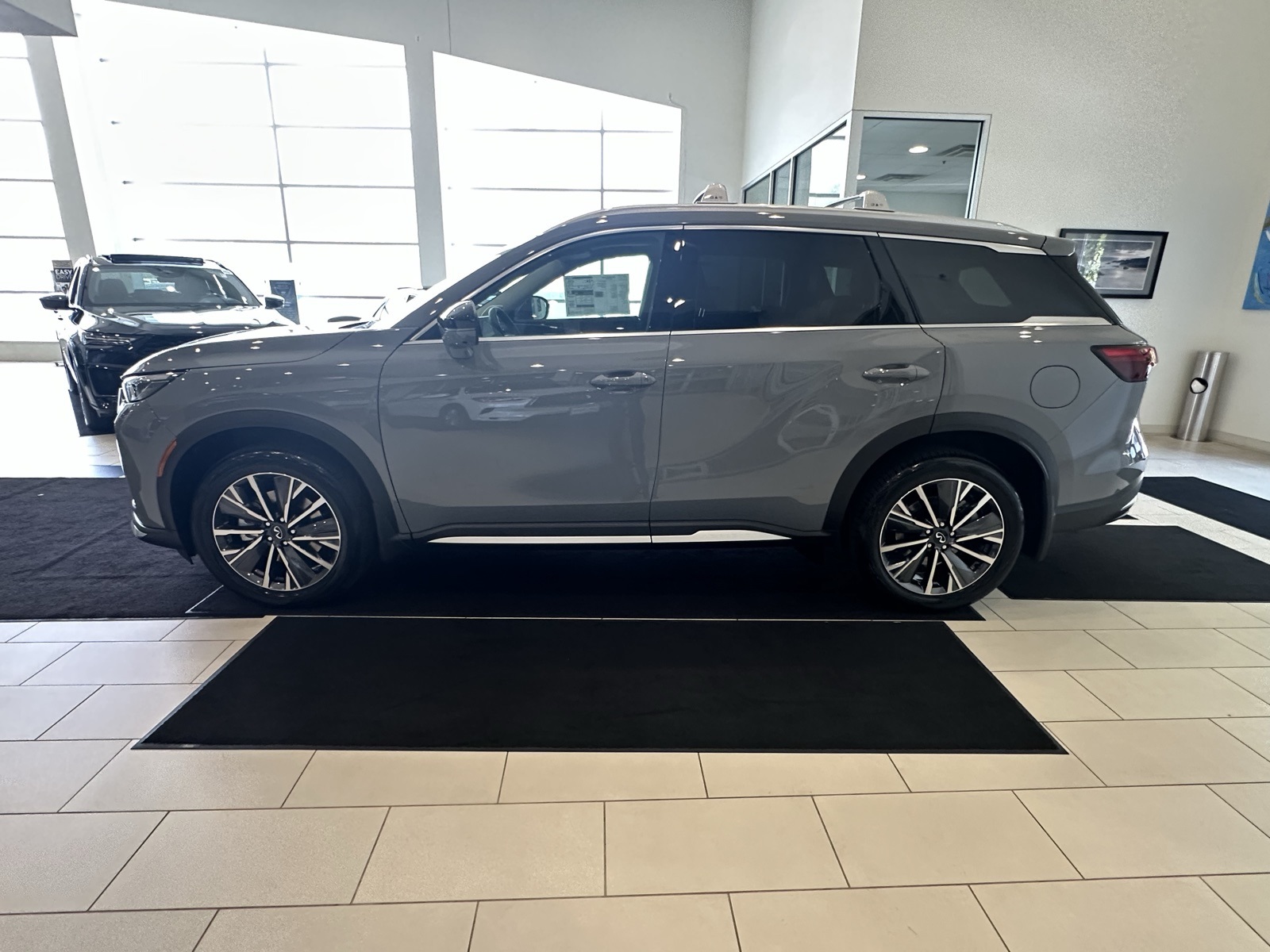 2026 Infiniti QX60 Luxe photo 4
