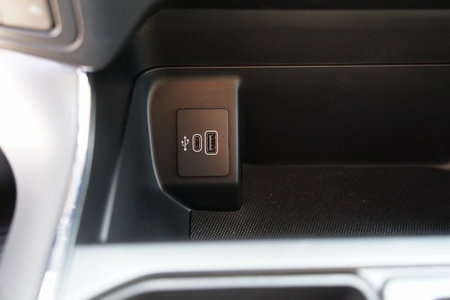 2025 FORD F-150 - Image 40