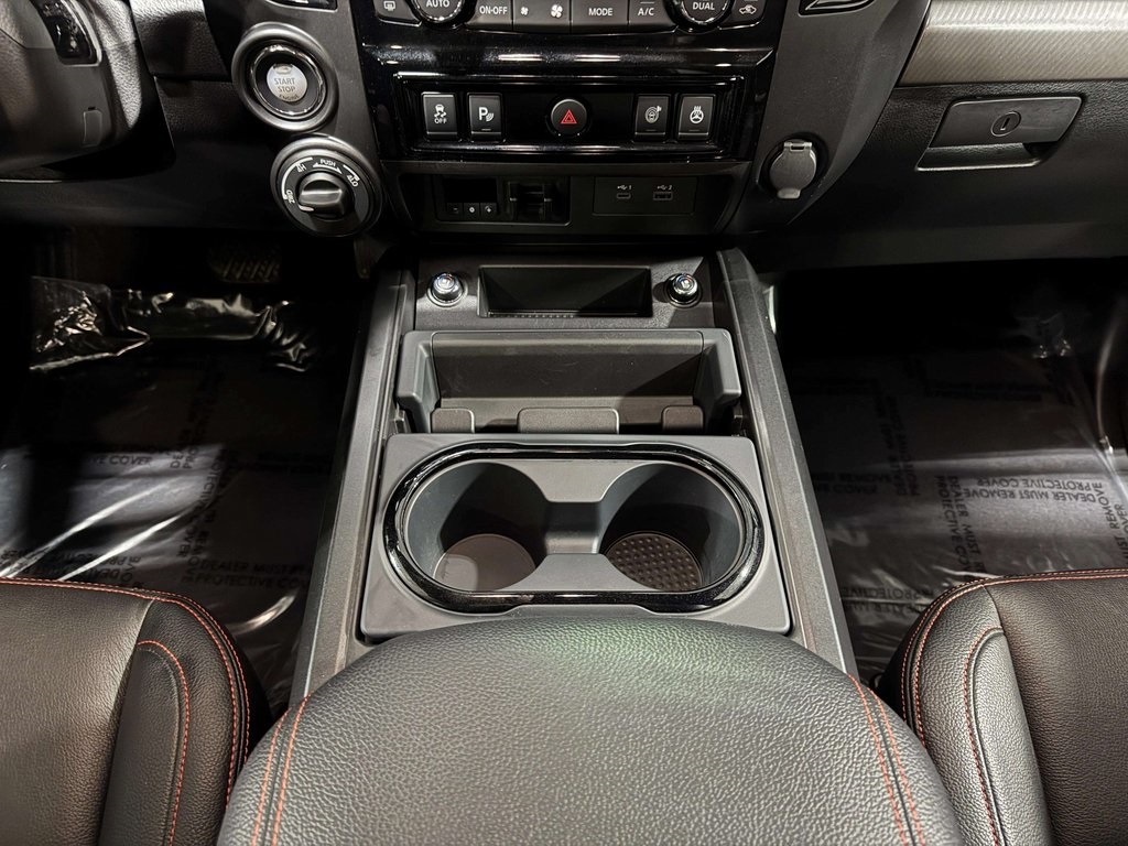 2024 Nissan Titan Crew Cab photo 22