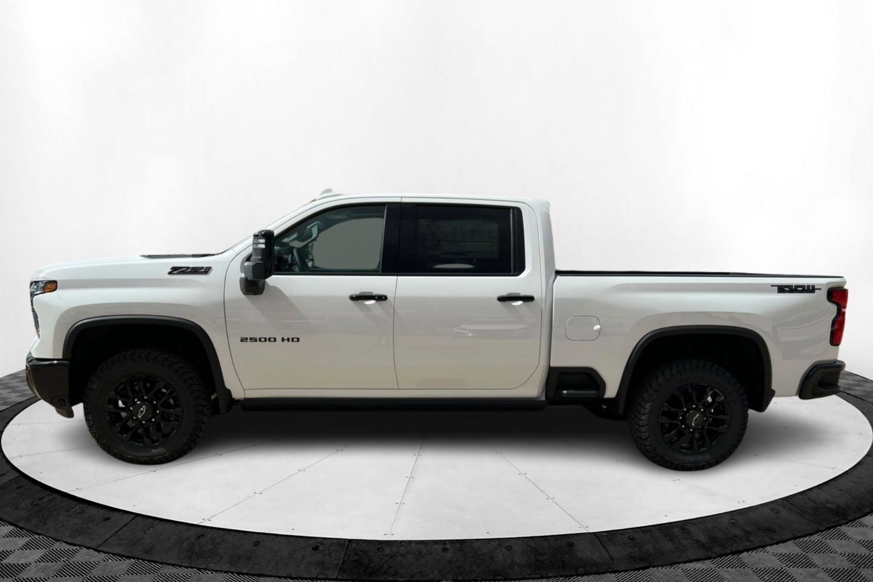 2026 Chevrolet Silverado 2500HD LTZ photo 2