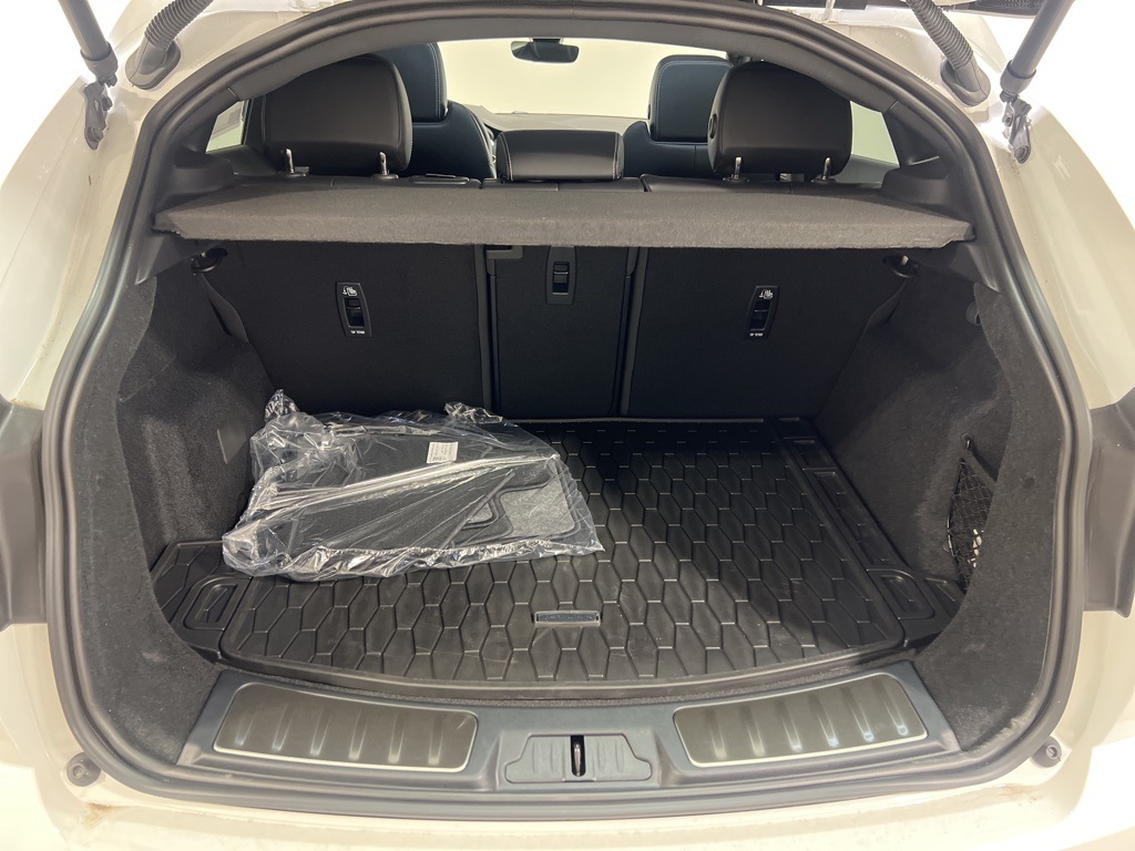 2024 Jaguar E-PACE R-Dynamic SE photo 28