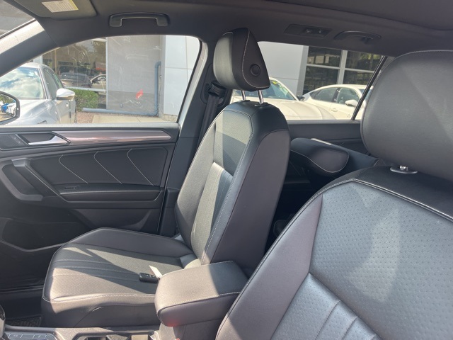 2022 Volkswagen Tiguan SE R-Line Black photo 34