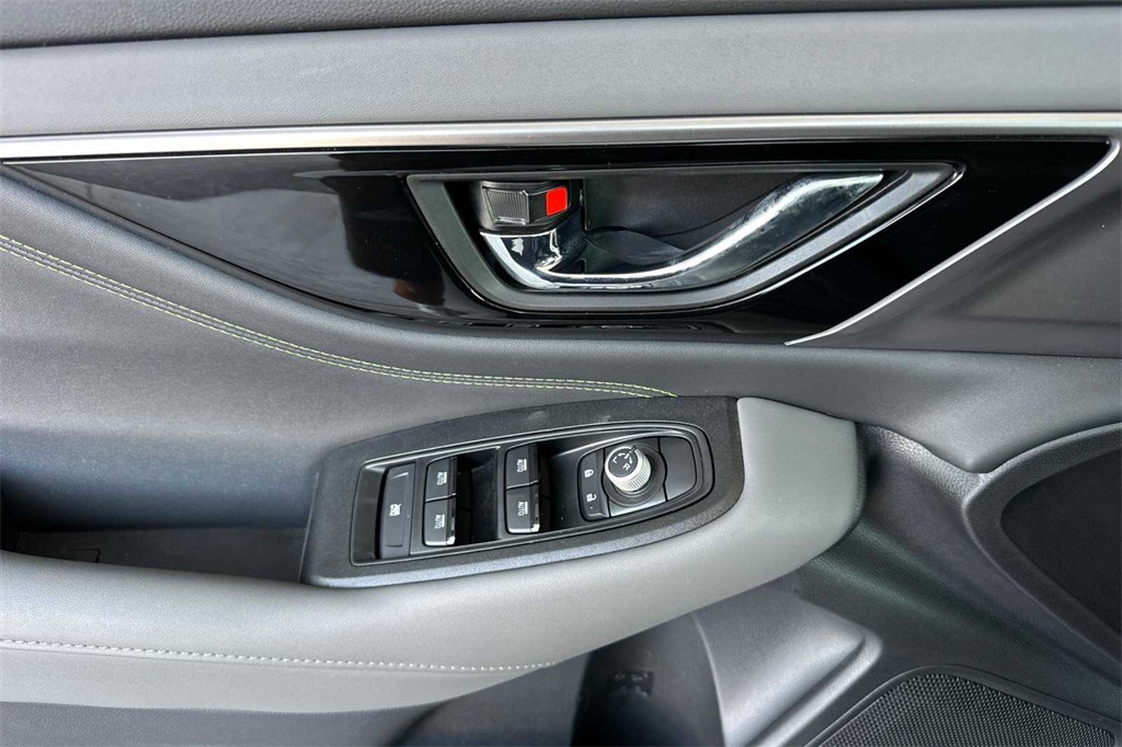 2025 Subaru Outback Onyx Edition photo 11
