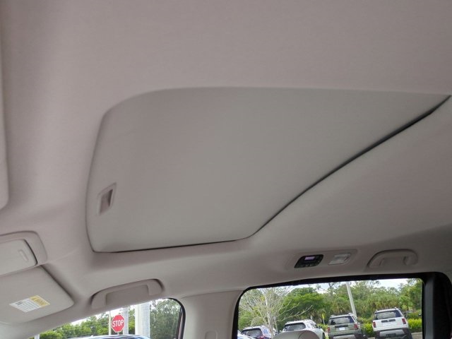 2026 Honda Odyssey EX-L photo 17