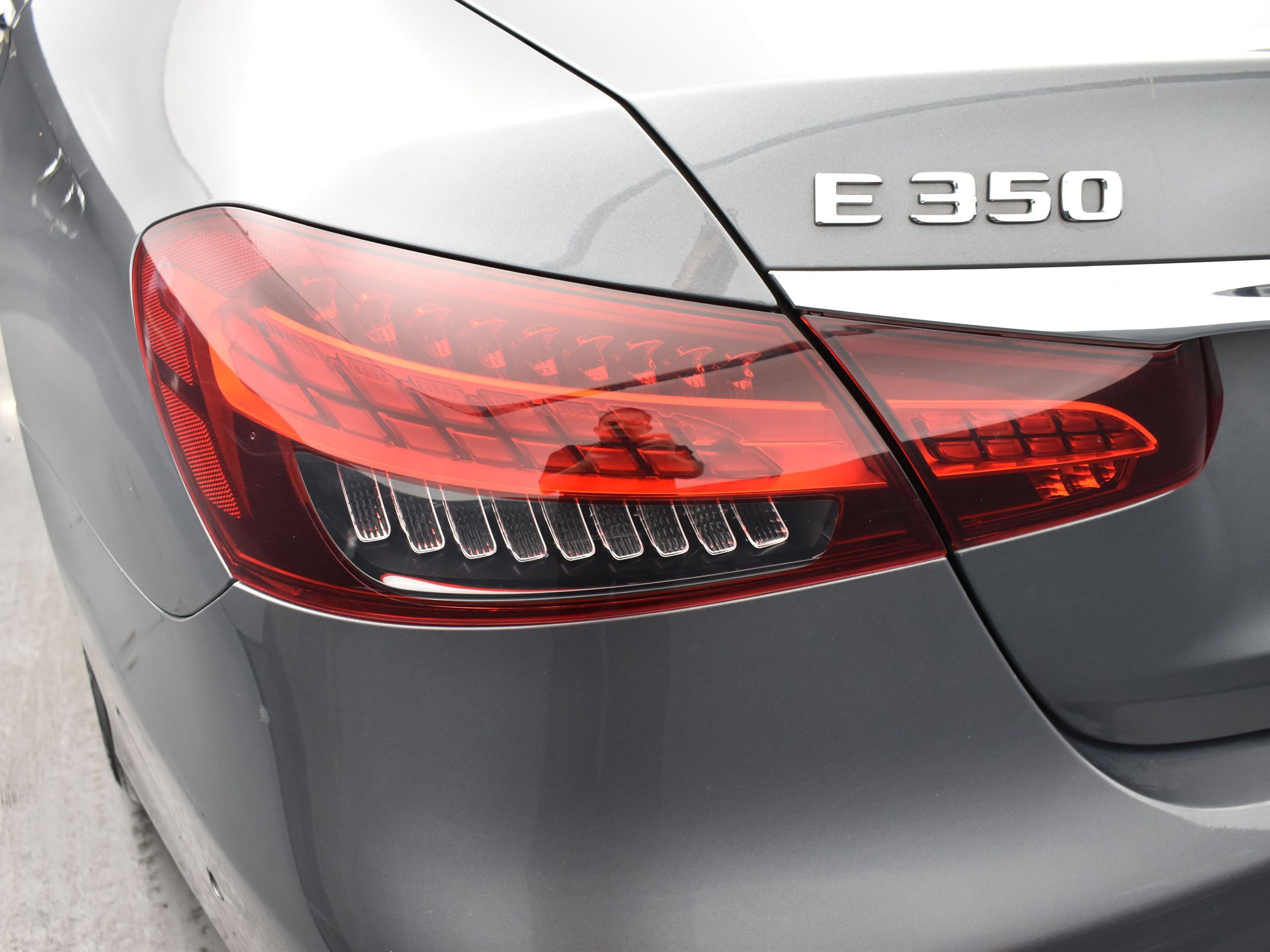 2022 Mercedes Benz E 350 4MATIC Sedan photo 7