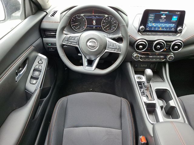 2025 Nissan Sentra SR Midnight Edition photo 7