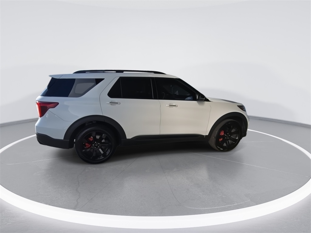 2023 Ford Explorer ST photo 7