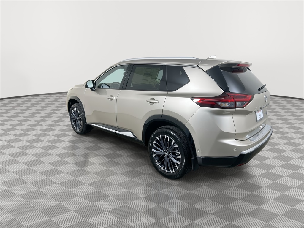 2026 Nissan Rogue Platinum photo 5