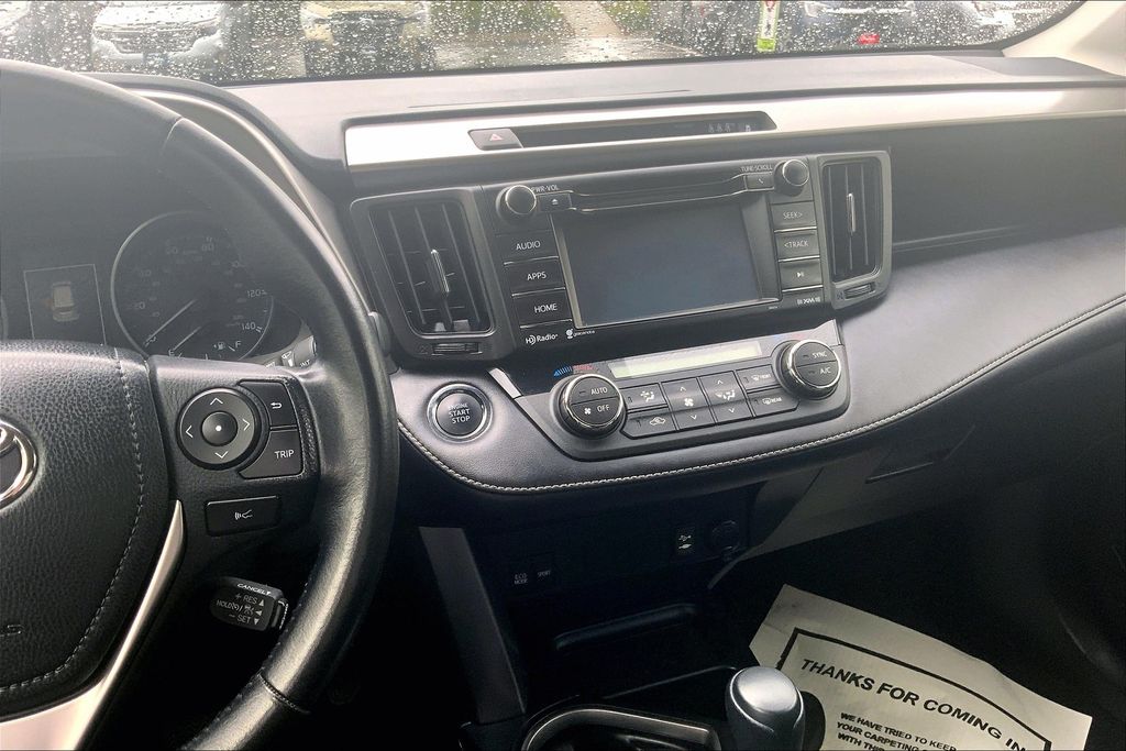 2017 Toyota RAV4 XLE photo 5