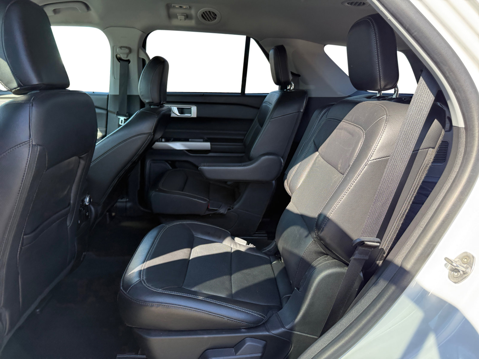 2022 Ford Explorer Limited photo 16