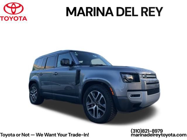 2021 Land Rover Defender SE's photo