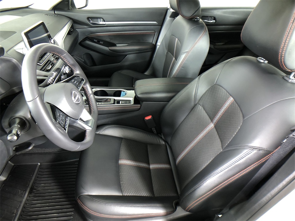 2023 Nissan Altima 2.5 SR photo 19