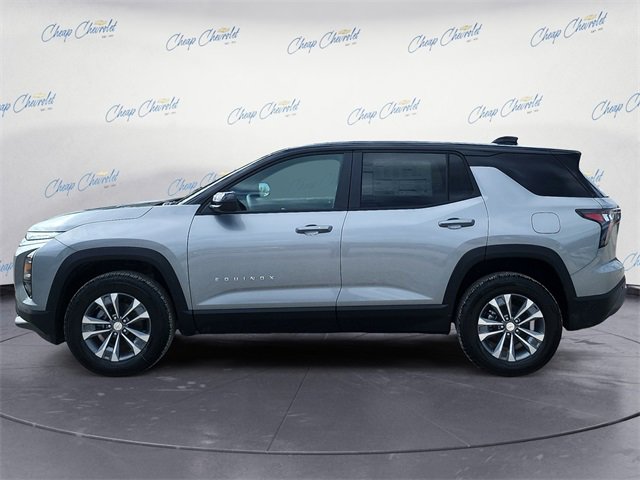 2026 Chevrolet Equinox LT photo 2