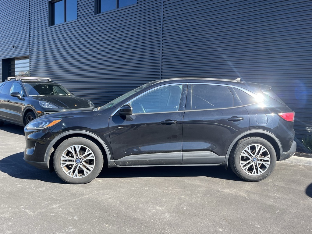 2020 Ford Escape SEL photo 2
