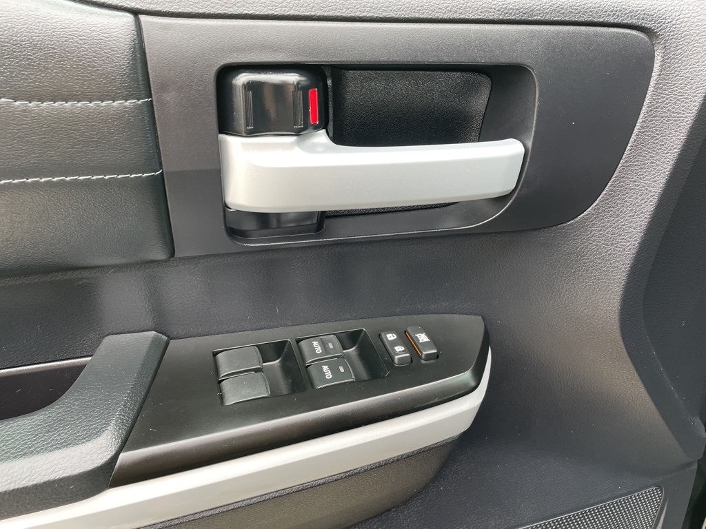 2020 Toyota Tundra Limited Grade photo 8