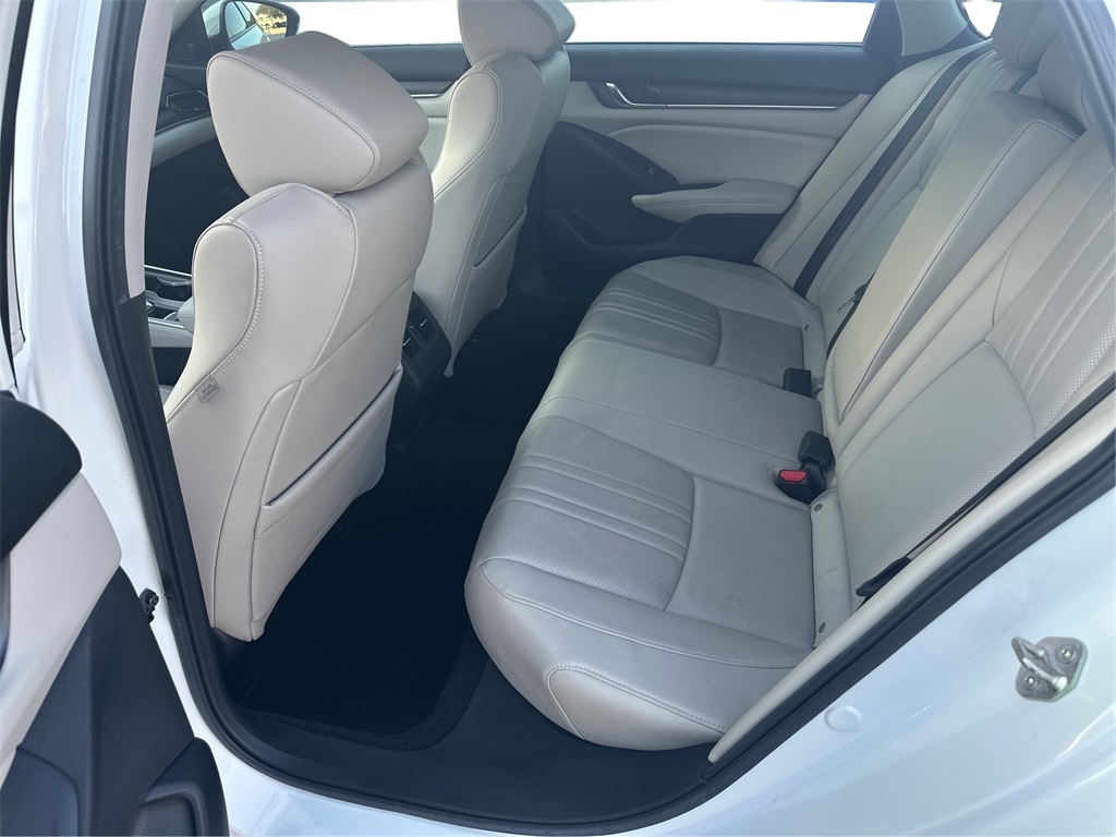 2019 Honda Accord EX-L photo 9