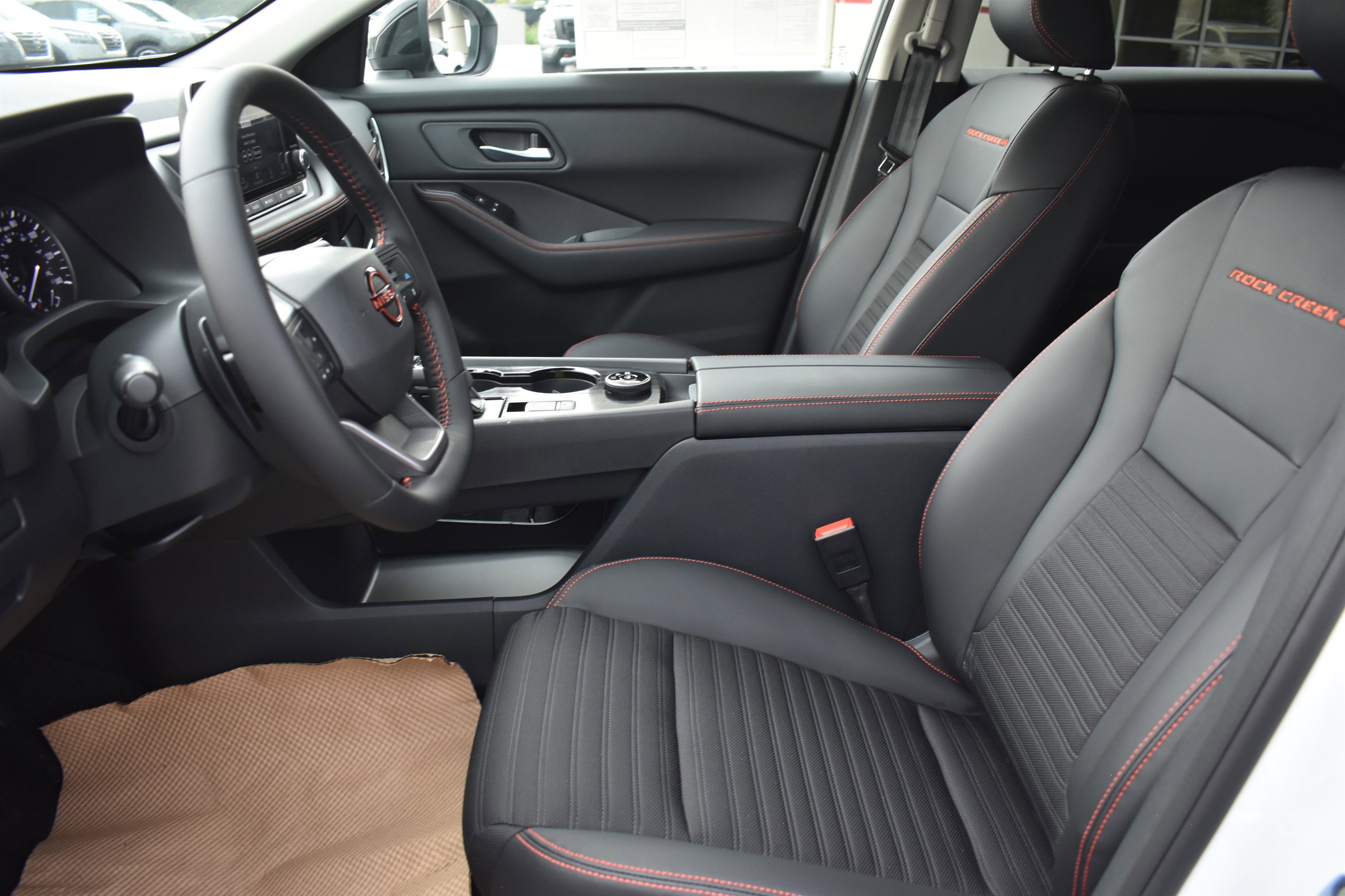 2026 Nissan Rogue SV photo 11