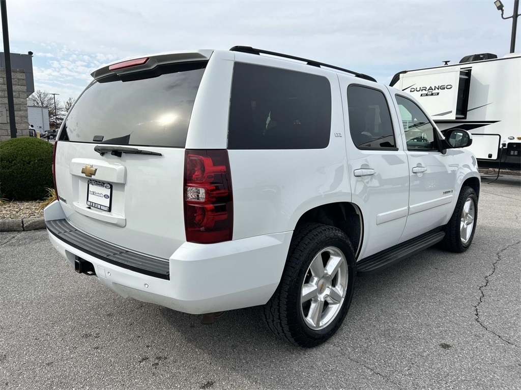 2007 Chevrolet Tahoe LTZ photo 4