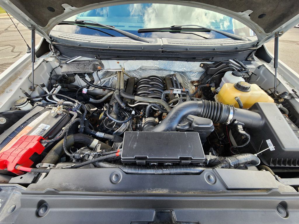 2012 Ford F-150 XLT photo 15