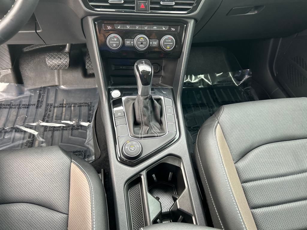 2023 Volkswagen Taos SEL photo 17