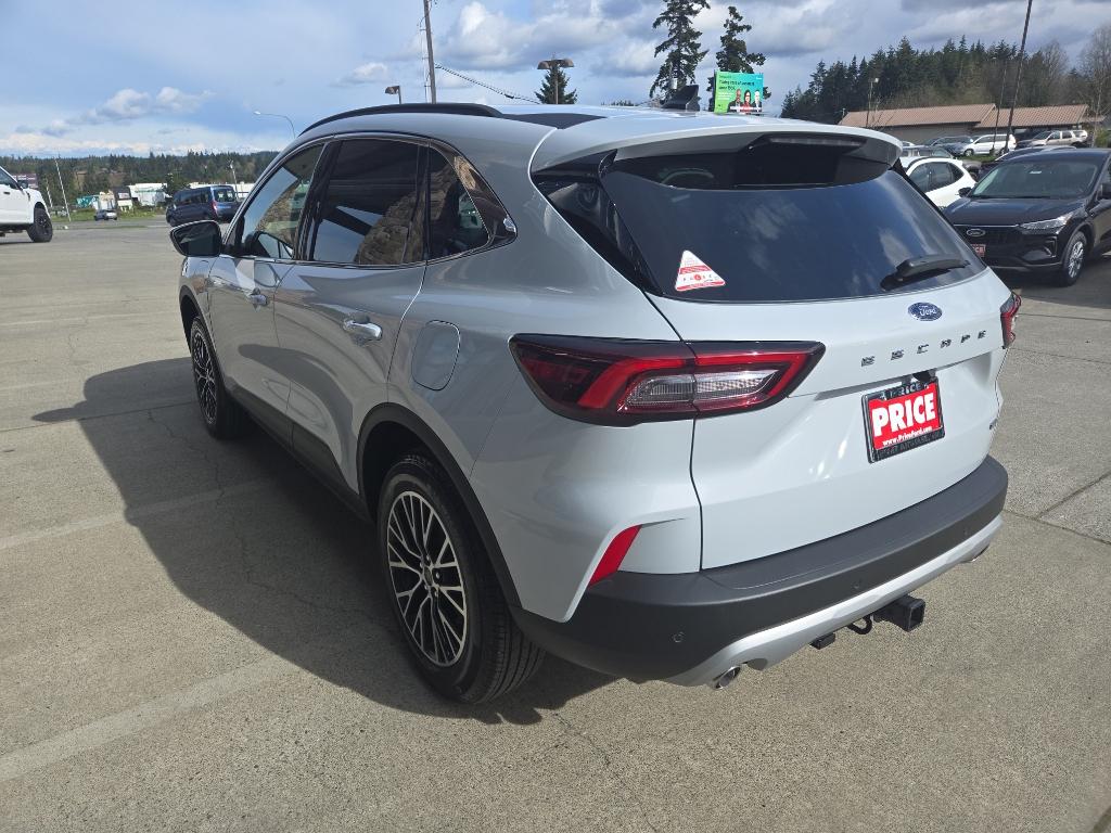 2025 Ford Escape Plug-In Hybrid SE photo 3