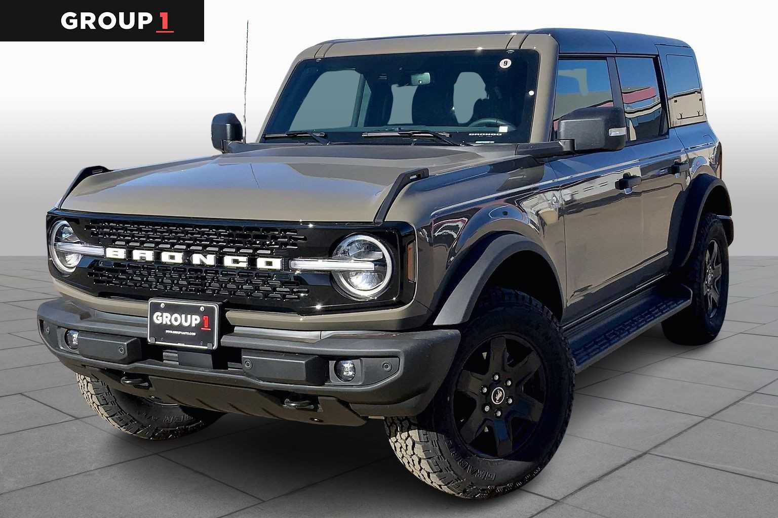 2025 Ford Bronco 4-Door Outer Banks's photo