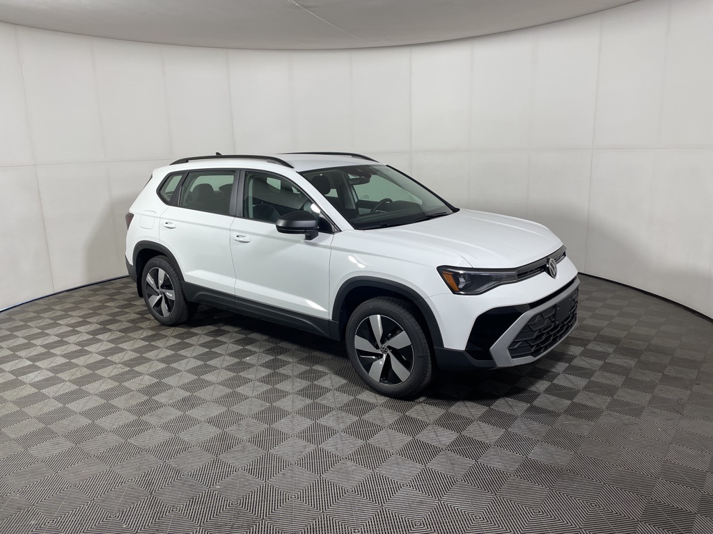 2025 Volkswagen Taos S's photo
