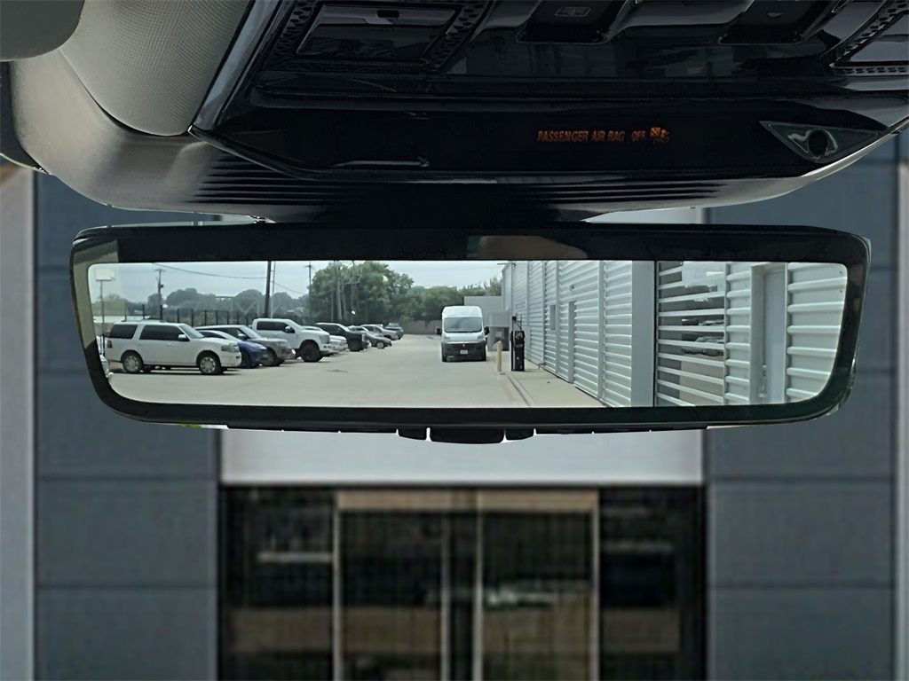 2025 Land Rover Range Rover SE photo 21