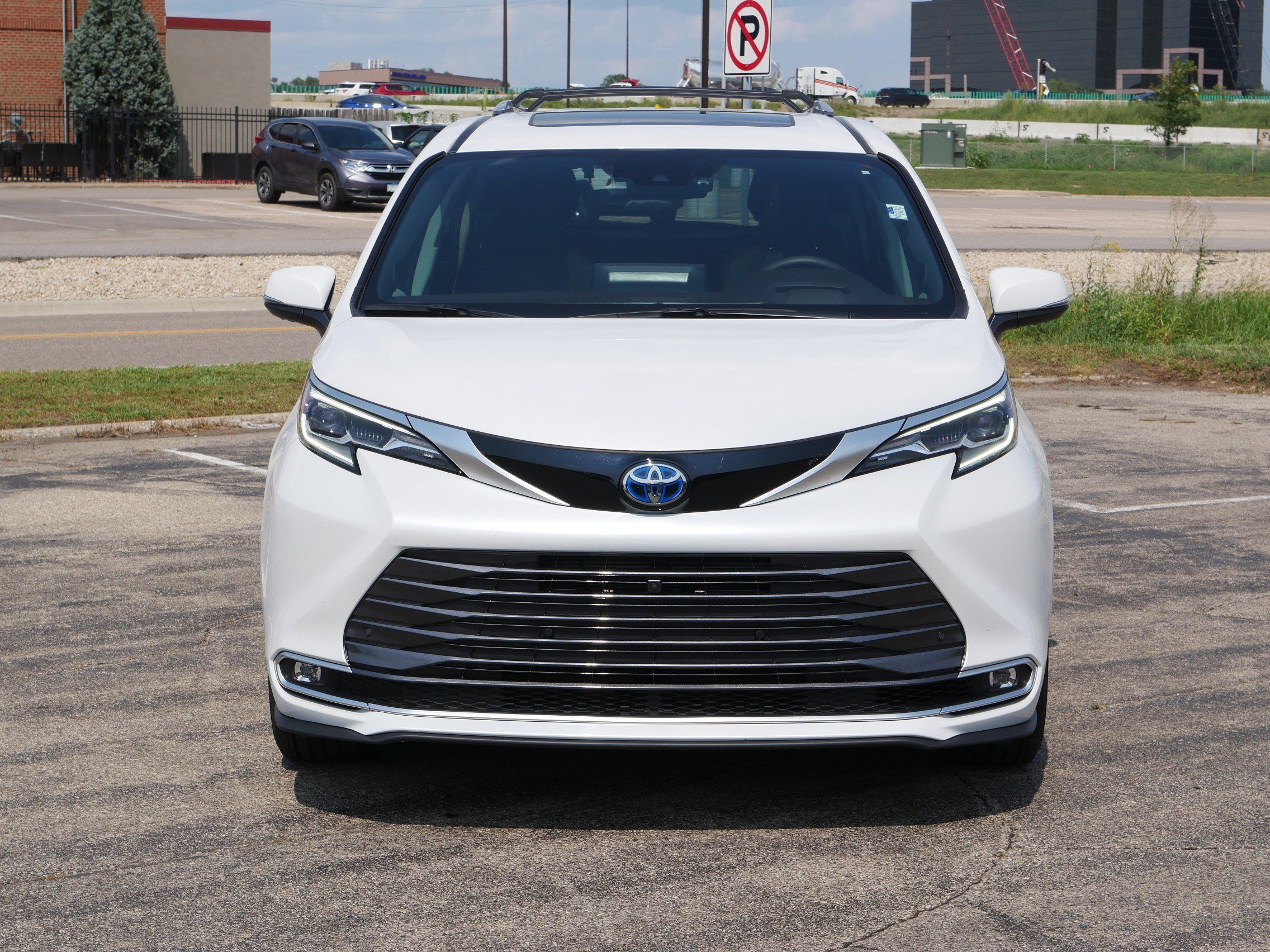 Used 2024 Toyota Sienna Platinum with VIN 5TDERKEC7RS206789 for sale in Bloomington, Minnesota