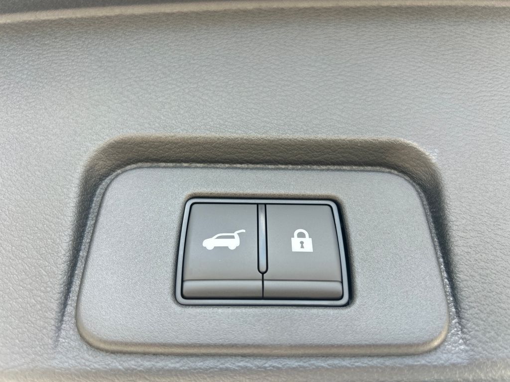 2026 Nissan Rogue Platinum photo 10