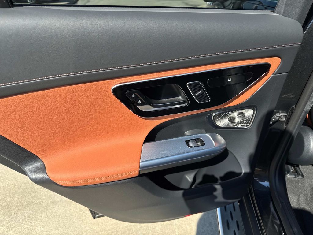 2026 Mercedes Benz GLC 350e 4MATIC photo 10
