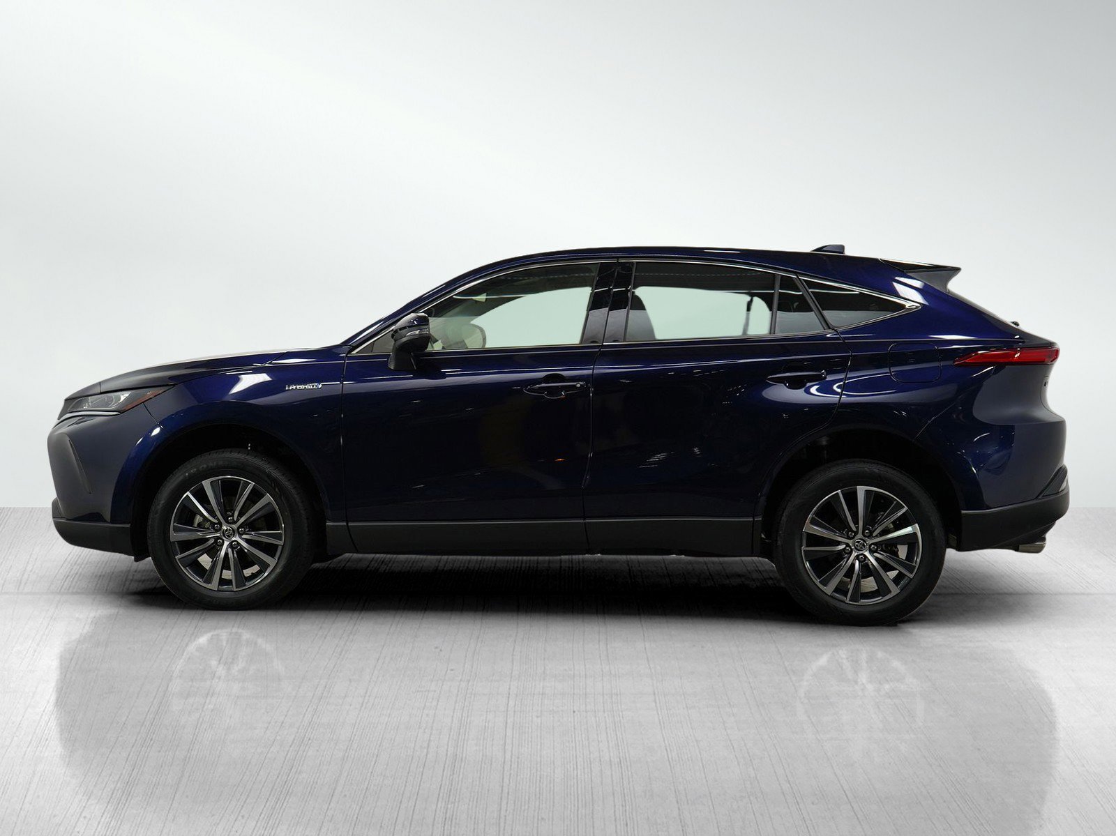 Used 2021 Toyota Venza LE with VIN JTEAAAAH0MJ047343 for sale in Burnsville, Minnesota